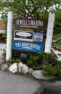 Signage for Sewell's Marina & The Boathouse