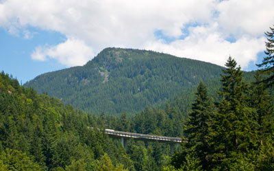 Trans-Canada/Upper Levels Highway Overpass