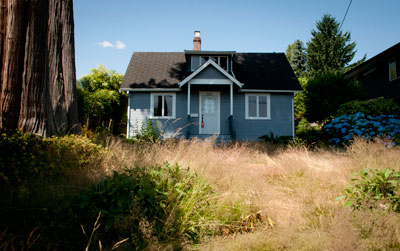 House at 1463 Inglewood Avenue