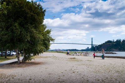 Ambleside Beach & Lions Gate Bridge