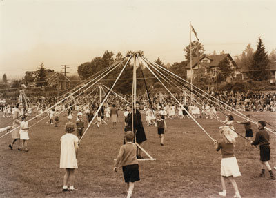 Maypole Dancers