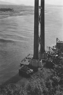 Construction of Lions Gate Bridge