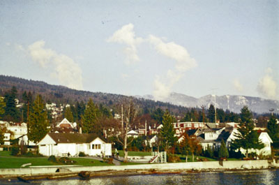 Dundarave Beach & Houses