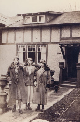 Portrait of Mildred & Gladys Ford with Mother