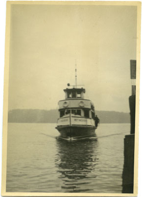 Ferry (West Vancouver #6) coming into dock at the foot of 24th Street