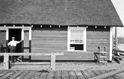 Ambleside Wharf & Man