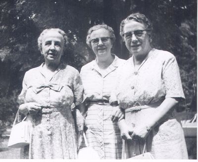 Emma Belle Roos and Sisters