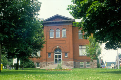 Waterloo Public Library, Carnegie Library