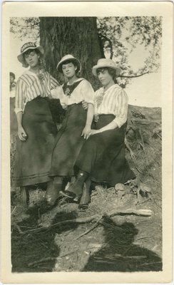 Leona, Eileen and Beatrice Knipfel