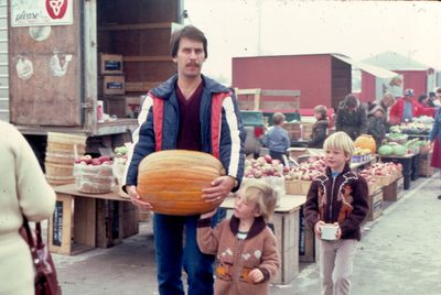 Waterloo County Farmers' Market, Father and Sons Shopping