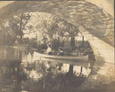 Women in Canoe