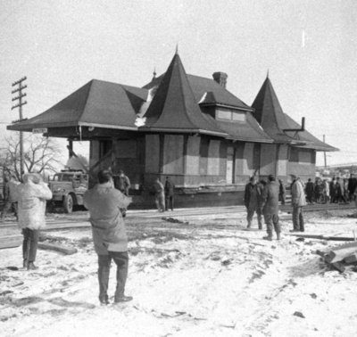 Moving Whitby Junction Station, 1970