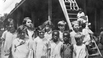 Children at Methodist Fresh Air Home, c.1918