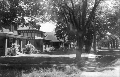 Byron Street North, 1947