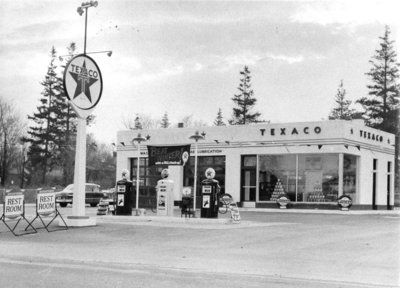 414 Brock Street North, c.1960