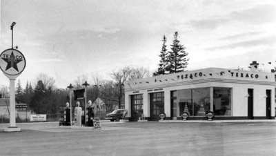 414 Brock Street North, c.1960