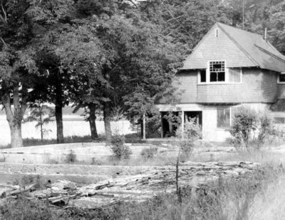 Demolition of Heydenshore Park Cottages, July 1965