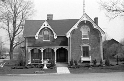 401 Centre Street South, April 1976