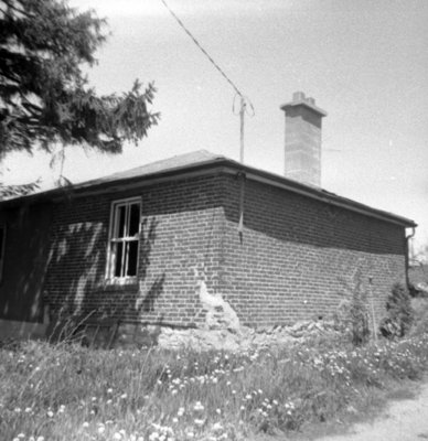 Unidentified House Byron Street South, May 23, 1969