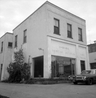 105 Dundas Street East, November 1969