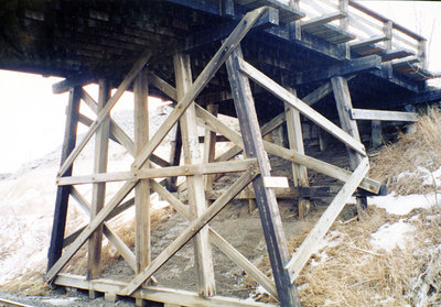 Rossland Road CPR Bridge, 2002