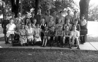 King Street School Class (R. A. Sennett Public School), 1939