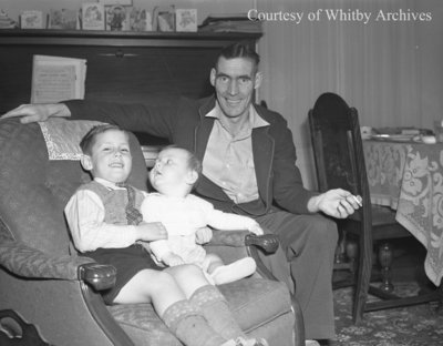 Robert Wagstaff and Family, December 7, 1947