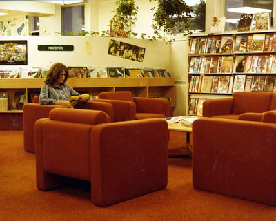 Whitby Public Library, 405 Dundas St. W.