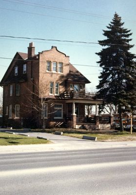 House on Dundas Street