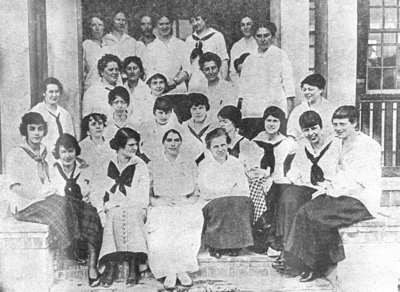 Female Students at Military Convalescent Hospital, 1917