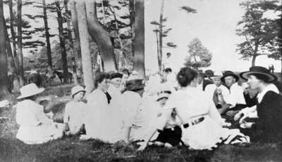 St. John's Anglican Church picnic at Corbett's Point, c. 1918