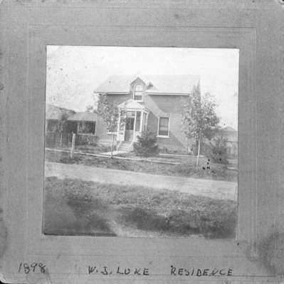 Residence of W.J. Luke, c.1898