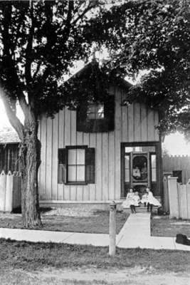 House on Mary Street East, 1908