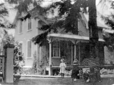 Unidentified Whitby House, c.1908.