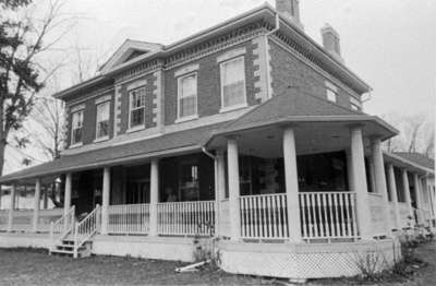 Burr Lodge, former residence of James Wallace, April 2006