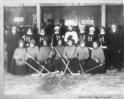 Whitby Girls Hockey Team at Haileybury