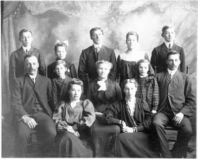 Family of Mark and Lydia Crawforth