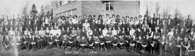 Whitby Collegiate Institute Student Photograph, 1922