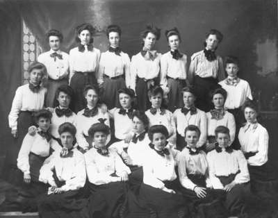 Girls at Whitby Collegiate Institute, c.1904