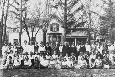 Whitby Collegiate Institute Girls, 1920