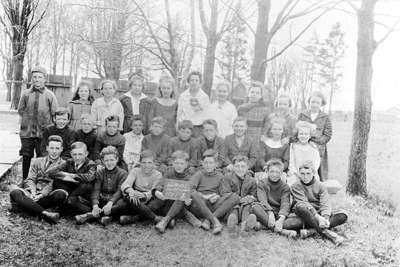 Dundas Street School Room 3 Students, 1920