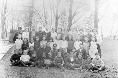 Dundas Street School Room 4 Students, 1920