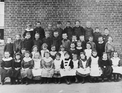 Henry Street School Class, 1890