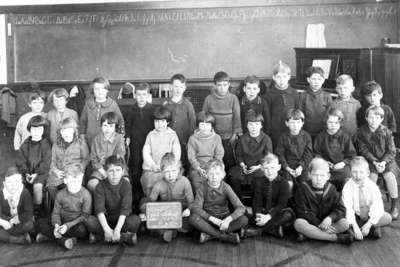 King Street School (R. A. Sennett Public School) Room Six Students, 1927