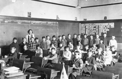 King Street School (R. A. Sennett Public School) Room Four Students, 1928