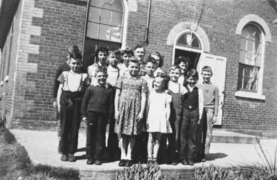 Sinclair School Class, 1945