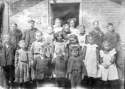 Spencer Public School Class, 1906