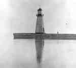Lighthouse at Whitby Harbour, 1915