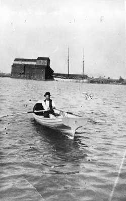 Captain Richard Goldring at Whitby Harbour, c.1910