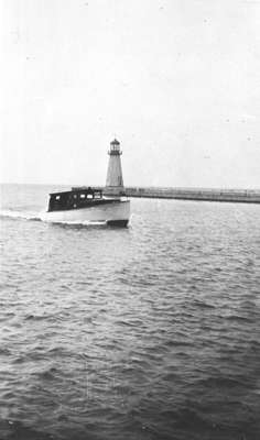 Boat Entering Whitby Harbour, c.1932